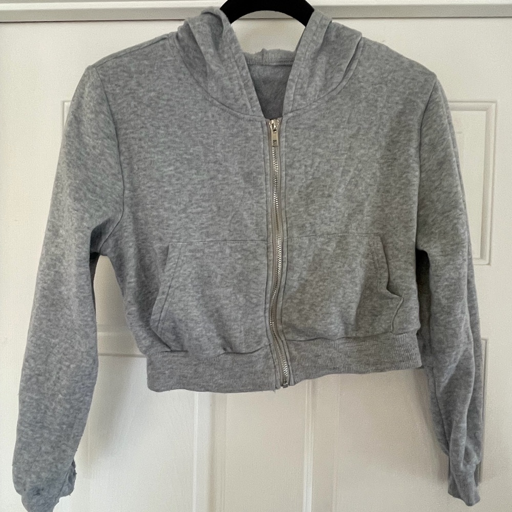 Cropped Gray Zip-Up Hoodie - Size D